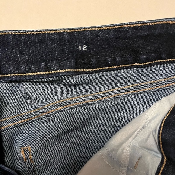 St. John Bay Denim Jean shorts size 12 - Picture 5 of 8